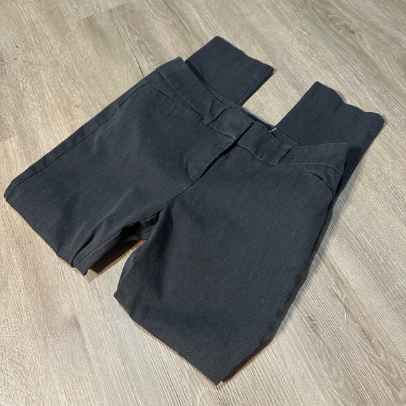 LOFT Pants - Women’s Business Casual Black Stretchy Pants Size 4P Charcoal Grey 4P ❤️‍🔥